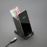 Pen holder with 15W charging station and USB hub - Image 2